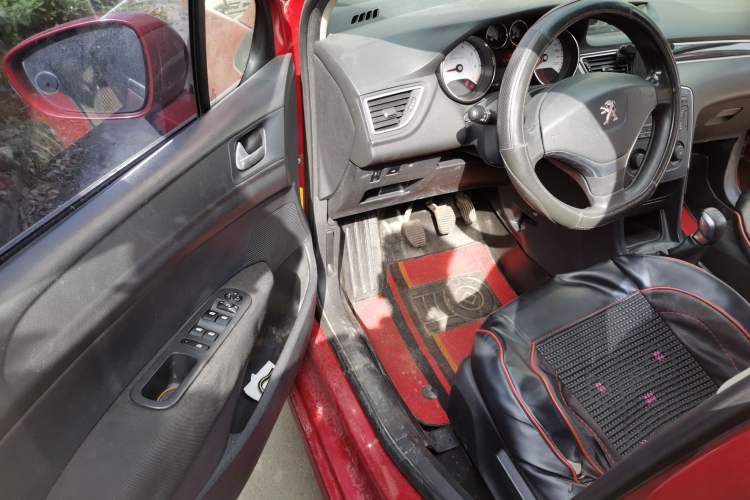 Used Peugeot 308 2014 Enjoy Edition Classic 1.6L Manual YouShang Model Driver Seat