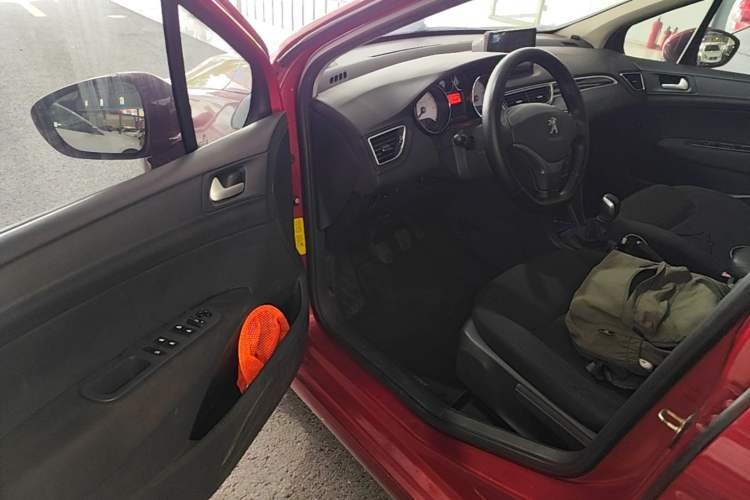 Used Peugeot 308 2014 Enjoy Edition Classic 1.6L Manual YouShang Model Driver Seat