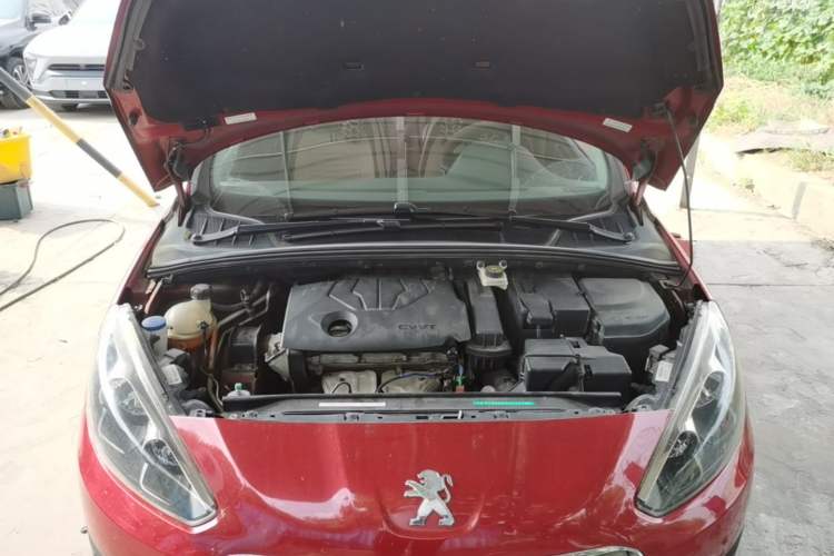 Used Peugeot 308 2014 Enjoyment Edition Classic 1.6L Automatic Fashion Model Engine Bay