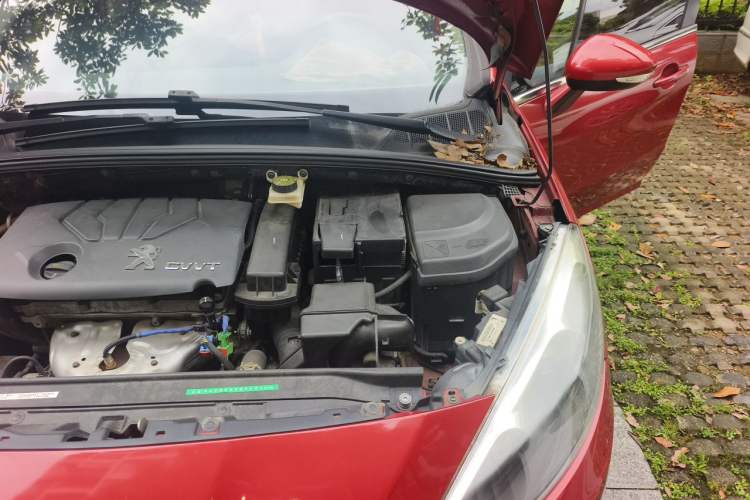 Used Peugeot 308 2014 Enjoy Edition Classic 1.6L Manual YouShang Model Engine Bay Left