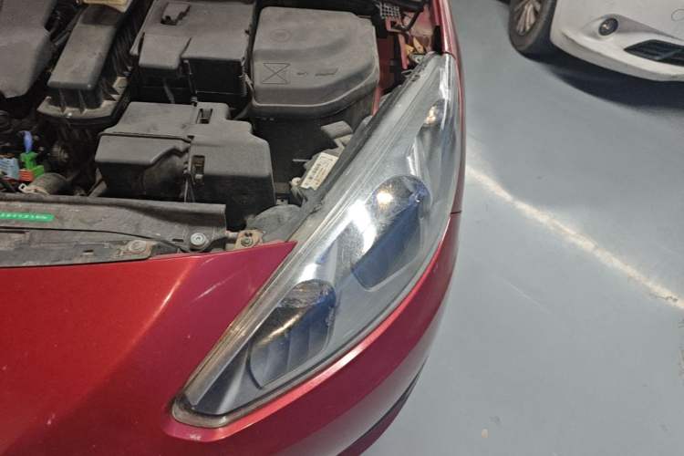 Used Peugeot 308 2014 Enjoyment Edition Classic 1.6L Automatic Fashion Model Engine Bay Left
