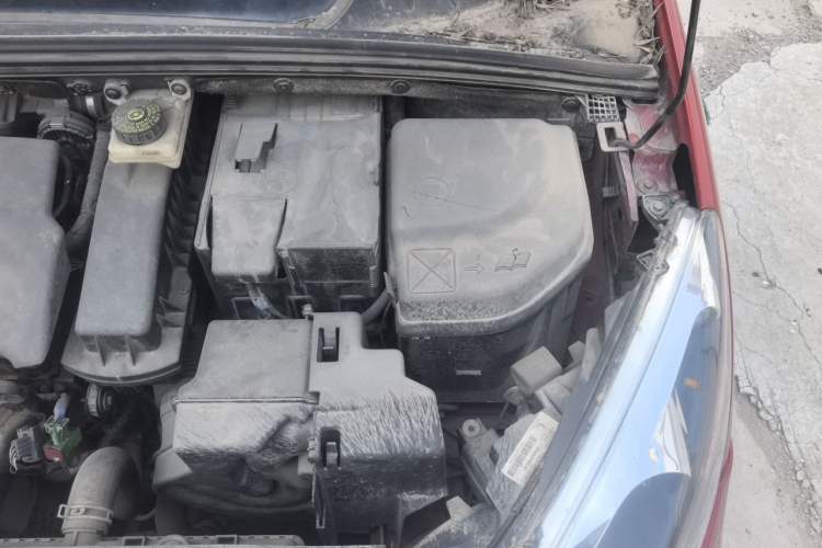 Used Peugeot 308 2014 Enjoy Edition Classic 1.6L Manual YouShang Model Engine Bay Left