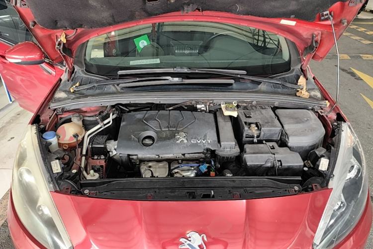 Used Peugeot 308 2014 Enjoy Edition Classic 1.6L Manual YouShang Model Engine Bay