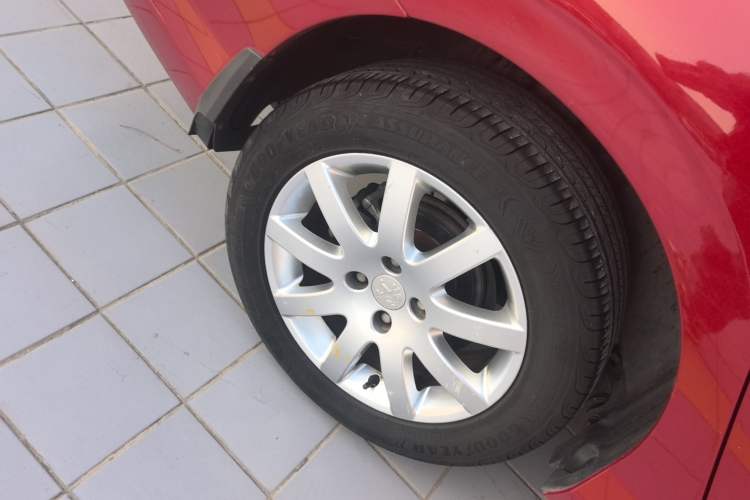 Used Peugeot 308 2014 Enjoy Edition Classic 1.6L Automatic Premium Model Exterior 4