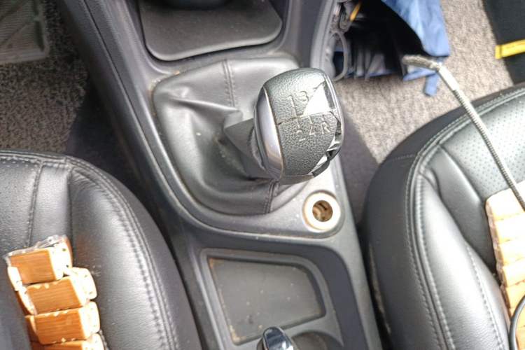 Used Peugeot 308 2014 Enjoy Edition Classic 1.6L Manual Fashion Model Gear Lever