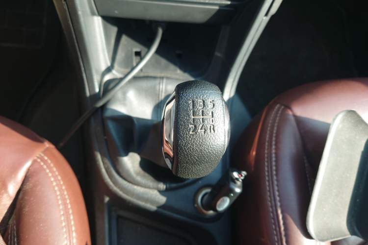 Used Peugeot 308 2014 Enjoy Edition Classic 1.6L Manual YouShang Model Gear Lever