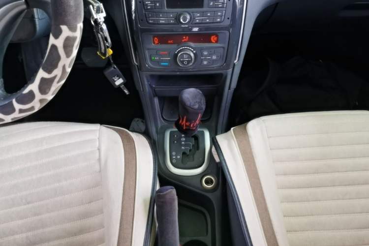 Used Peugeot 308 2014 Enjoyment Edition Classic 1.6L Automatic Fashion Model Gear Lever