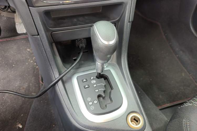 Used Peugeot 308 2014 Enjoyment Edition Classic 1.6L Automatic Fashion Model Gear Lever