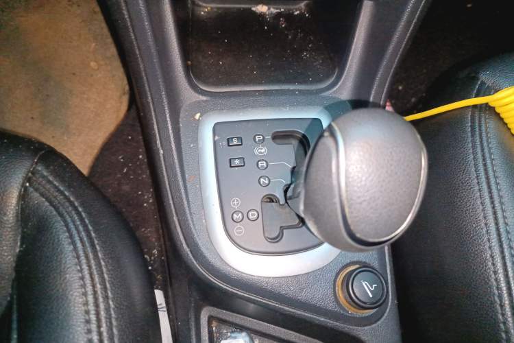 Used Peugeot 308 2014 Enjoy Edition Classic 1.6L Automatic Premium Model Gear Lever
