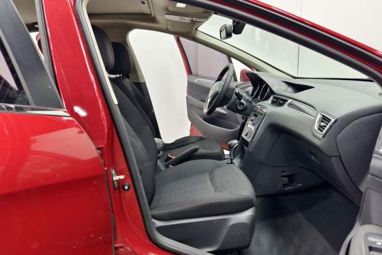 Used Peugeot 308 2014 Enjoyment Edition Classic 1.6L Automatic Fashion Model Interior 8
