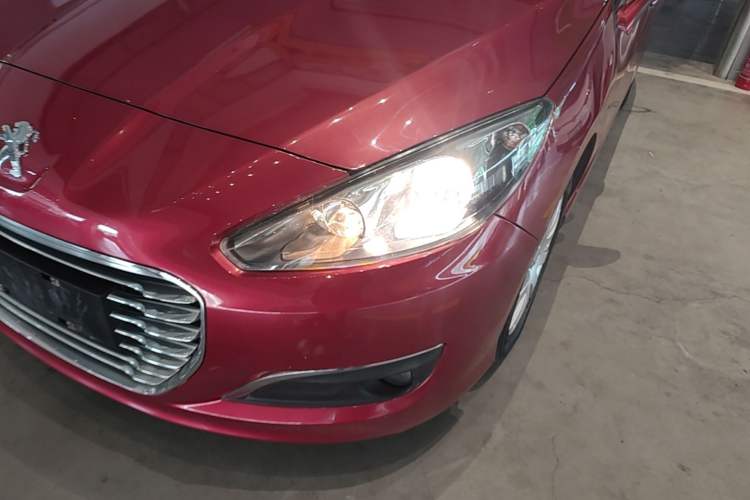 Used Peugeot 308 2014 Enjoy Edition Classic 1.6L Automatic Premium Model Left Front Headlight