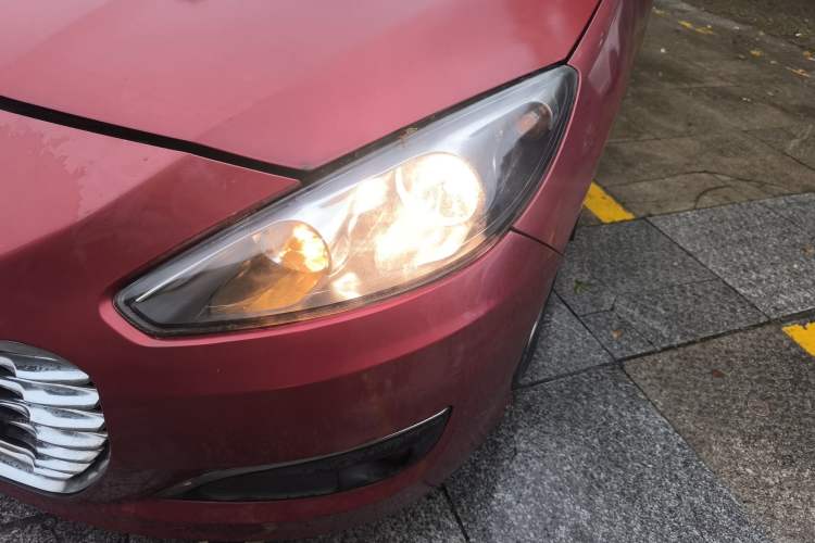 Used Peugeot 308 2014 Enjoy Edition Classic 1.6L Manual YouShang Model Left Front Headlight