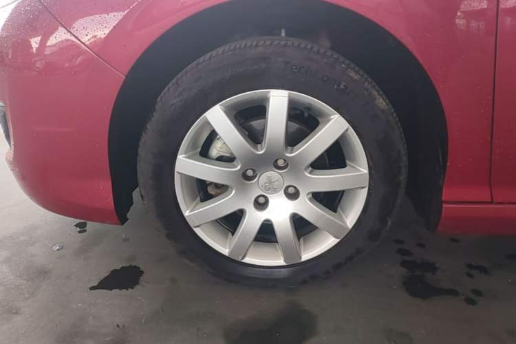Used Peugeot 308 2014 Enjoy Edition Classic 1.6L Automatic Premium Model Left Front Wheel Hub