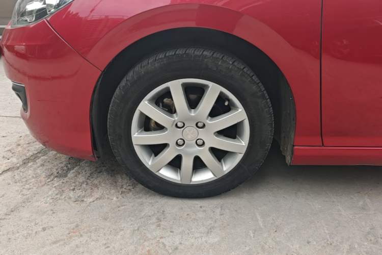Used Peugeot 308 2014 Enjoy Edition Classic 1.6L Manual YouShang Model Left Front Wheel Hub