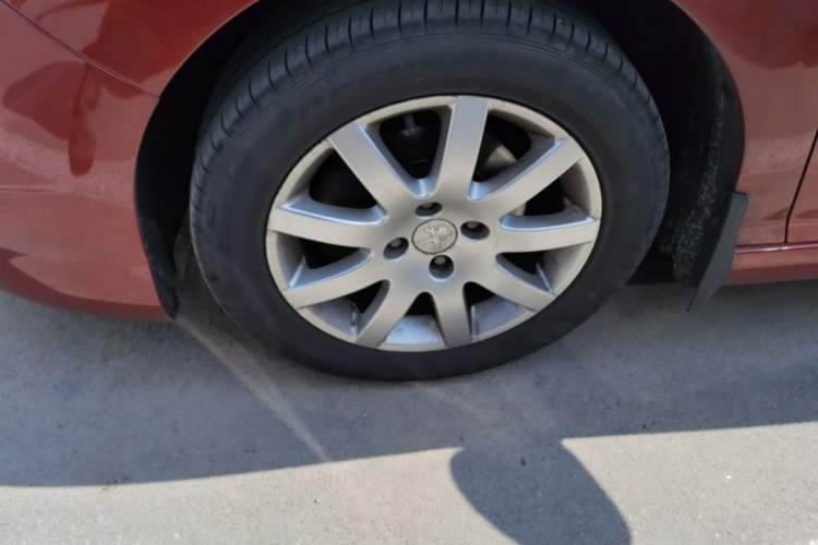 Used Peugeot 308 2014 Enjoy Edition Classic 1.6L Manual YouShang Model Left Front Wheel Hub