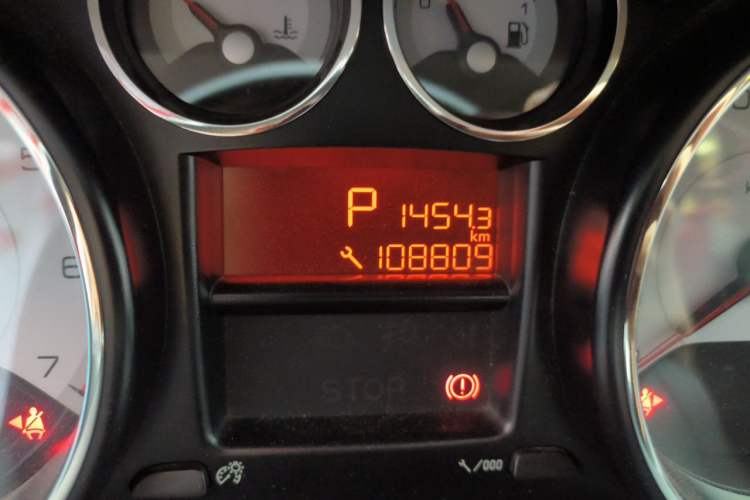 Used Peugeot 308 2014 Enjoy Edition Classic 1.6L Automatic Premium Model Odometer Close Up