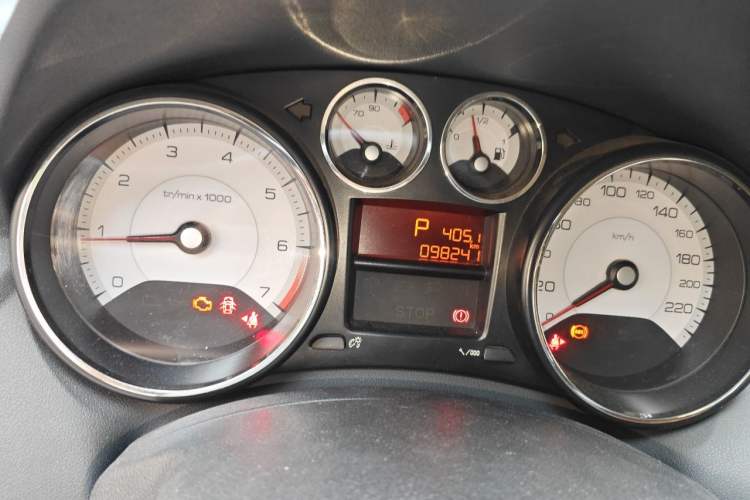 Used Peugeot 308 2014 Enjoy Edition Classic 1.6L Automatic Premium Model Odometer Close Up