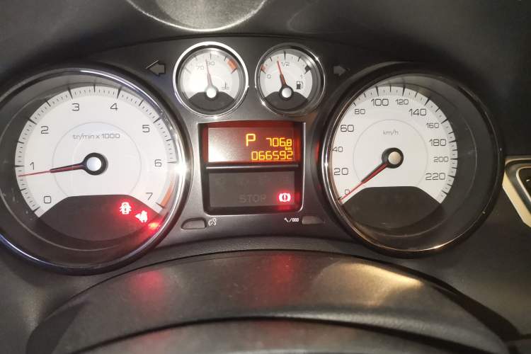 Used Peugeot 308 2014 Enjoy Edition Classic 1.6L Automatic Premium Model Odometer Close Up