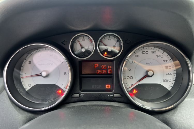 Used Peugeot 308 2014 Enjoy Edition Classic 1.6L Automatic Premium Model Odometer Close Up