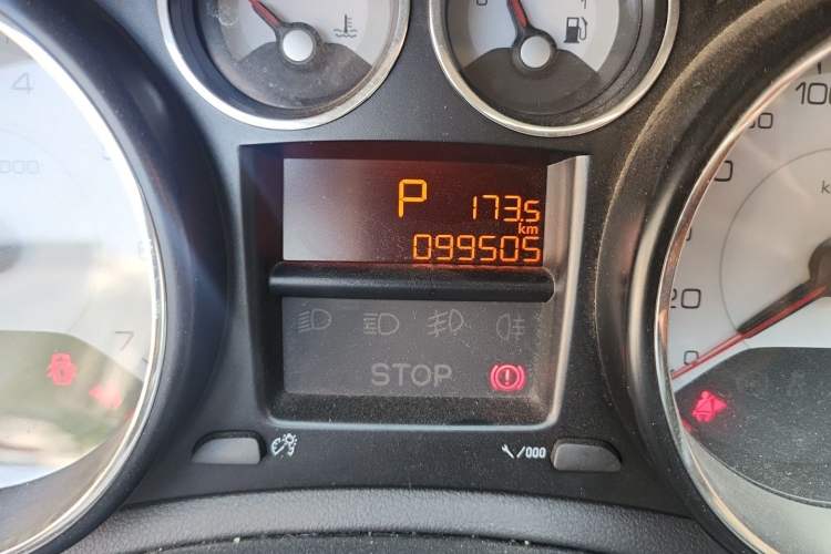 Used Peugeot 308 2014 Enjoy Edition Classic 1.6L Automatic Premium Model Odometer Close Up