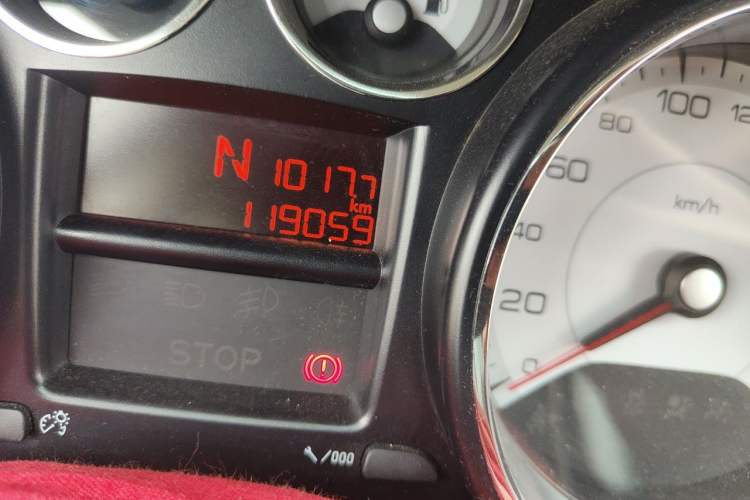 Used Peugeot 308 2014 Enjoy Edition Classic 1.6L Automatic Premium Model Odometer Close Up