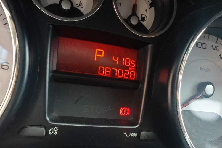 Used Peugeot 308 2014 Enjoy Edition Classic 1.6L Automatic Premium Model Odometer Close Up