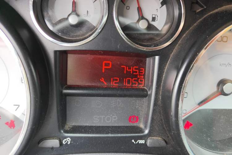 Used Peugeot 308 2014 Enjoy Edition Classic 1.6L Automatic Premium Model Odometer Close Up