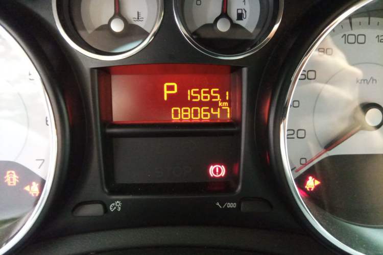 Used Peugeot 308 2014 Enjoy Edition Classic 1.6L Automatic Premium Model Odometer Close Up