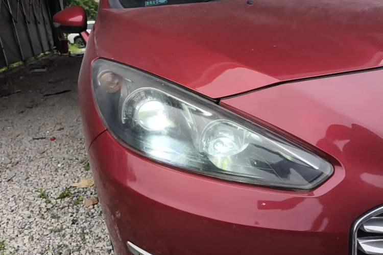 Used Peugeot 308 2014 Enjoy Edition Classic 1.6L Automatic Premium Model Right Front Headlight