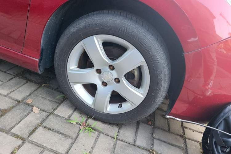 Used Peugeot 308 2014 Enjoy Edition Classic 1.6L Manual YouShang Model Right Front Wheel Hub