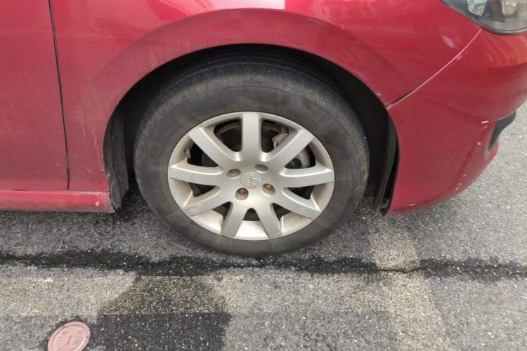 Used Peugeot 308 2014 Enjoy Edition Classic 1.6L Automatic Premium Model Right Front Wheel Hub
