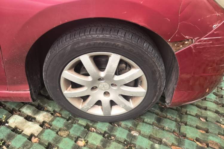 Used Peugeot 308 2014 Enjoyment Edition Classic 1.6L Automatic Fashion Model Right Front Wheel Hub
