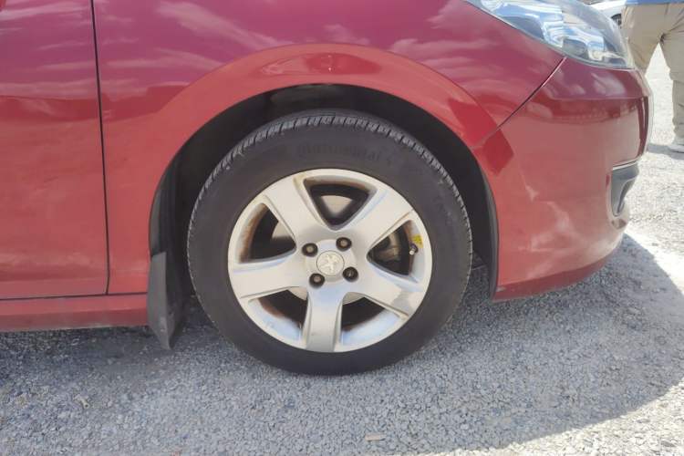 Used Peugeot 308 2014 Enjoy Edition Classic 1.6L Automatic Premium Model Right Front Wheel Hub
