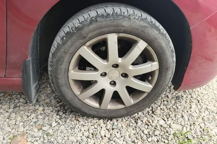 Used Peugeot 308 2014 Enjoy Edition Classic 1.6L Automatic Premium Model Right Front Wheel Hub