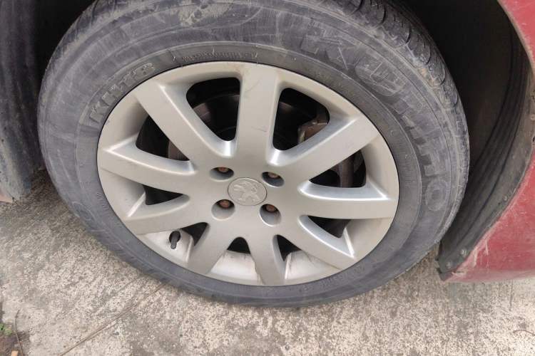 Used Peugeot 308 2014 Enjoy Edition Classic 1.6L Manual YouShang Model Right Front Wheel Hub