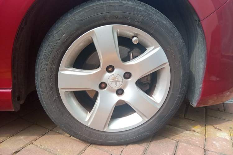 Used Peugeot 308 2014 Enjoy Edition Classic 1.6L Automatic Premium Model Right Front Wheel Hub