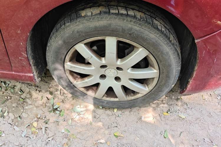 Used Peugeot 308 2014 Enjoyment Edition Classic 1.6L Automatic Fashion Model Right Front Wheel Hub