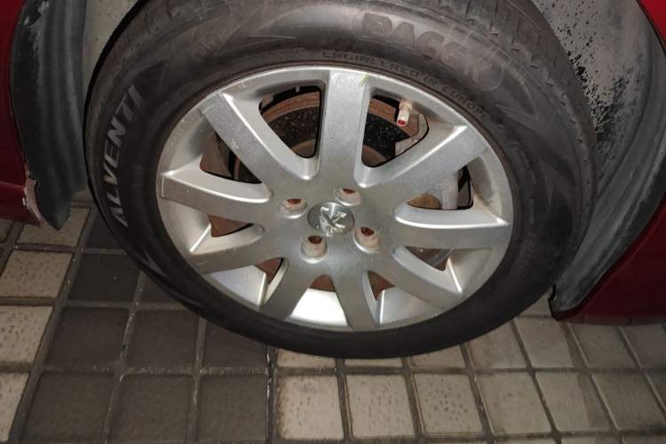 Used Peugeot 308 2014 Enjoy Edition Classic 1.6L Automatic Premium Model Right Front Wheel Hub