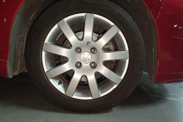 Used Peugeot 308 2014 Enjoy Edition Classic 1.6L Automatic Premium Model Right Front Wheel Hub