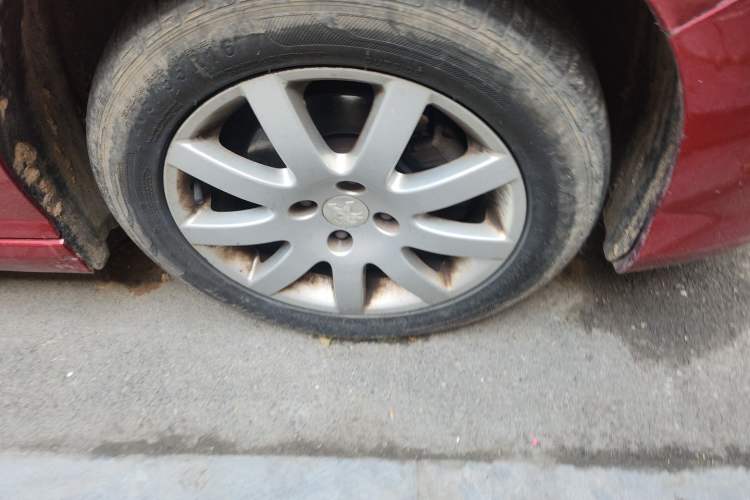 Used Peugeot 308 2014 Enjoy Edition Classic 1.6L Automatic Premium Model Right Front Wheel Hub