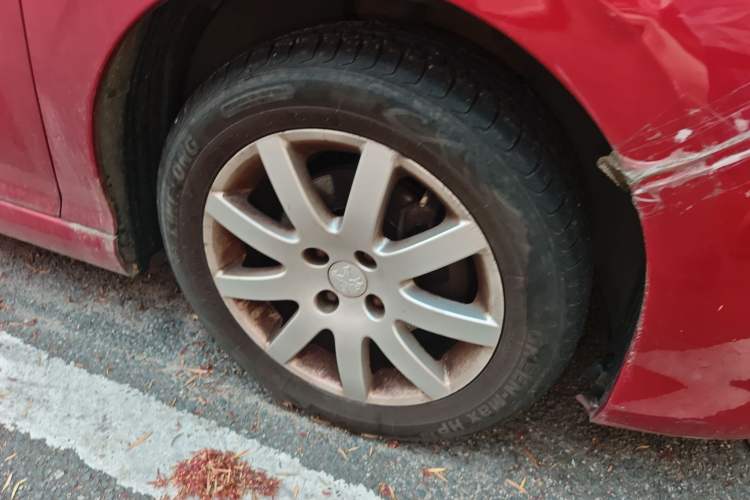 Used Peugeot 308 2014 Enjoy Edition Classic 1.6L Automatic Premium Model Right Front Wheel Hub