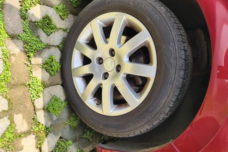 Used Peugeot 308 2014 Enjoy Edition Classic 1.6L Manual YouShang Model Right Front Wheel Hub