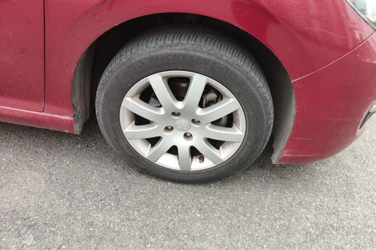 Used Peugeot 308 2014 Enjoy Edition Classic 1.6L Automatic Premium Model Right Front Wheel Hub