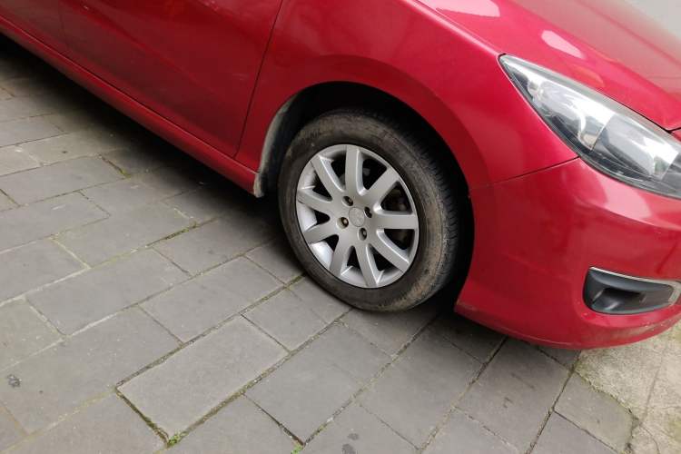 Used Peugeot 308 2014 Enjoy Edition Classic 1.6L Automatic Premium Model Right Front Wheel Hub