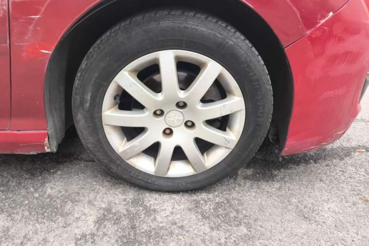 Used Peugeot 308 2014 Enjoyment Edition Classic 1.6L Automatic Fashion Model Right Front Wheel Hub