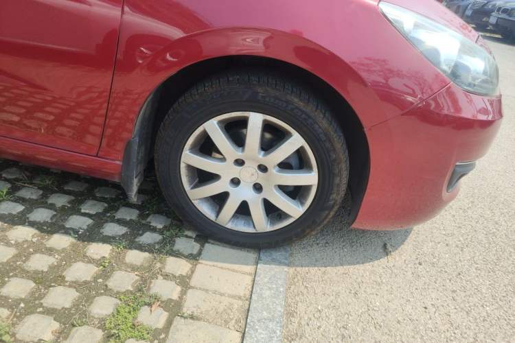 Used Peugeot 308 2014 Enjoy Edition Classic 1.6L Automatic Premium Model Right Front Wheel Hub