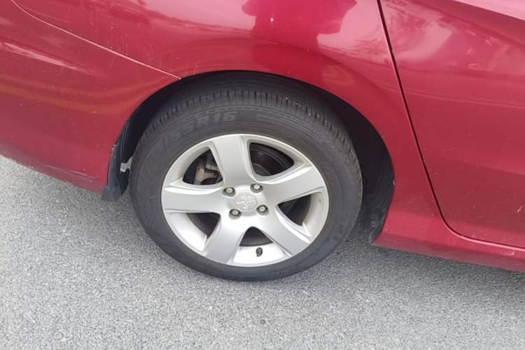 Used Peugeot 308 2014 Enjoy Edition Classic 1.6L Automatic Premium Model Right Rear Wheel Hub