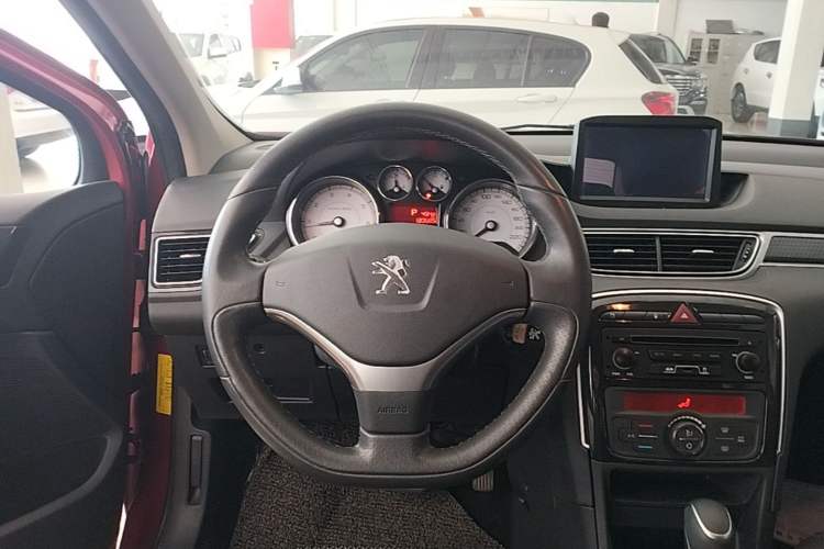Used Peugeot 308 2014 Enjoyment Edition Classic 1.6L Automatic Fashion Model Steering Wheel