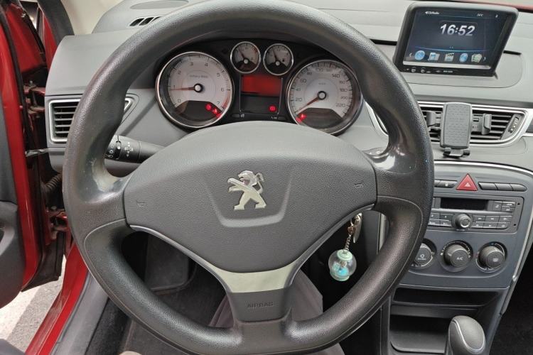 Used Peugeot 308 2014 Enjoy Edition Classic 1.6L Automatic Premium Model Steering Wheel