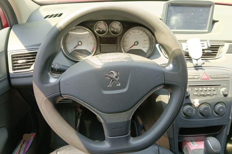 Used Peugeot 308 2014 Enjoy Edition Classic 1.6L Automatic Premium Model Steering Wheel